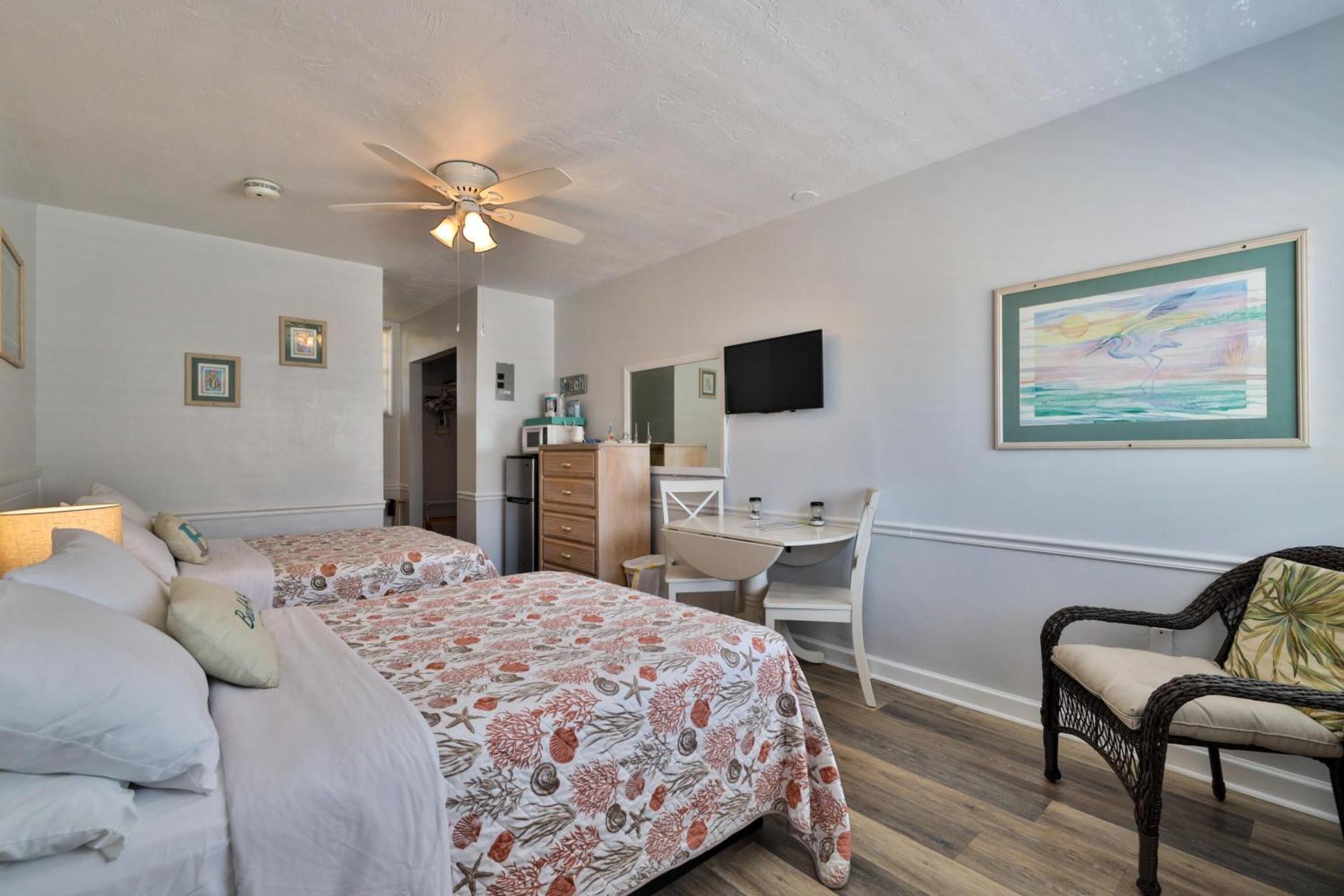 Coastal Waters 107 - A Studio Poolside Retreat Нью-Смирна-Бич Экстерьер фото